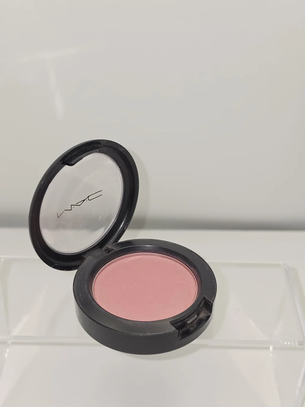 DISCONTINUED MAC POWDER BLUSH- 